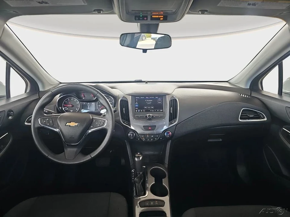 2019 Chevrolet Cruze - Image 15 of 21