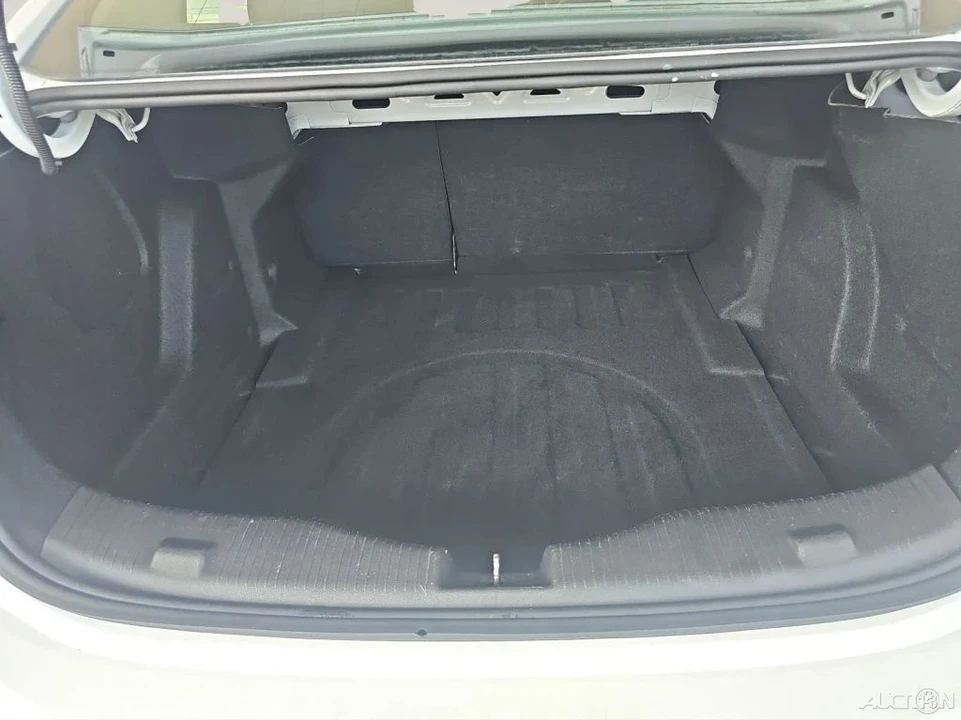 2019 Chevrolet Cruze - Image 21 of 21