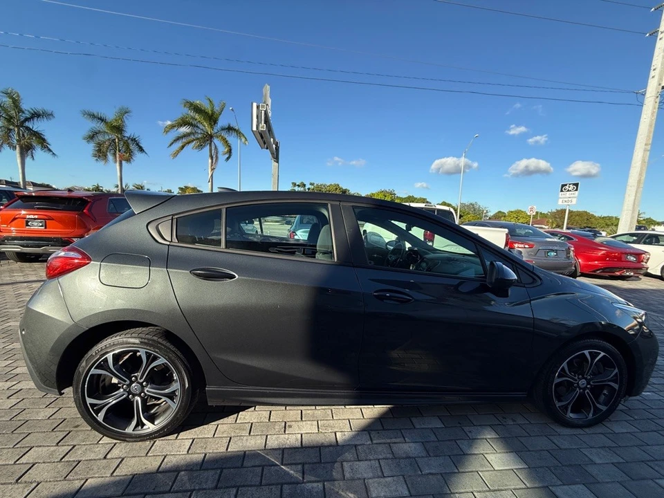 2019 Chevrolet Cruze - Image 11 of 21