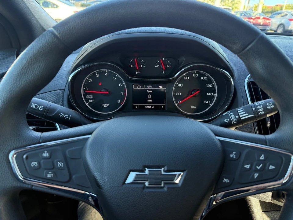 2019 Chevrolet Cruze - Image 18 of 21