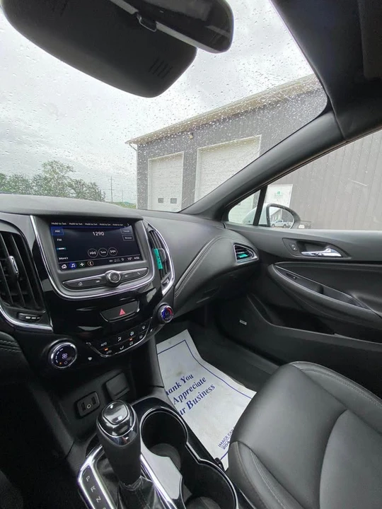 2019 Chevrolet Cruze - Image 13 of 17