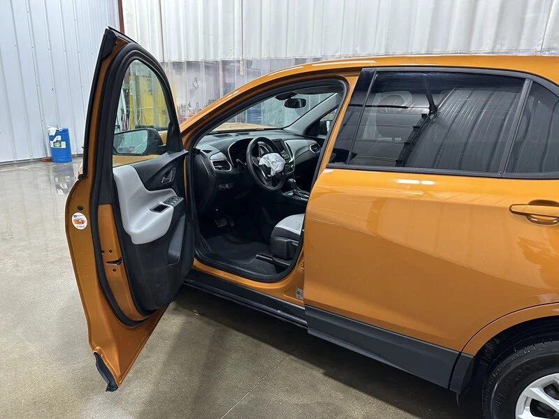 2019 Chevrolet Equinox - Image 8 of 21