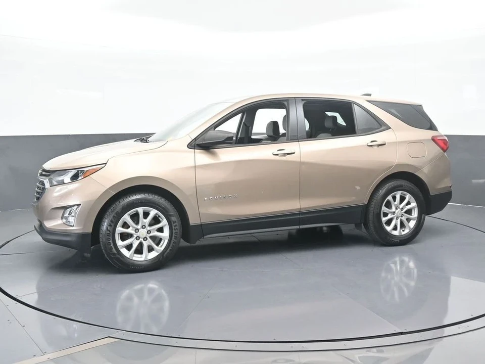 2019 Chevrolet Equinox - Image 2 of 12