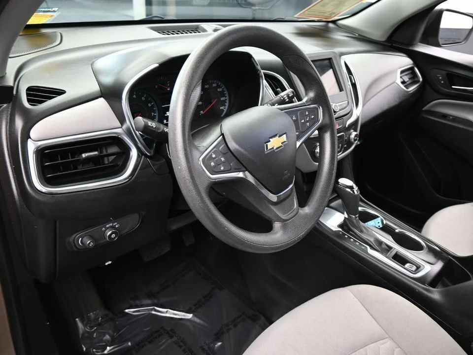 2019 Chevrolet Equinox - Image 10 of 12