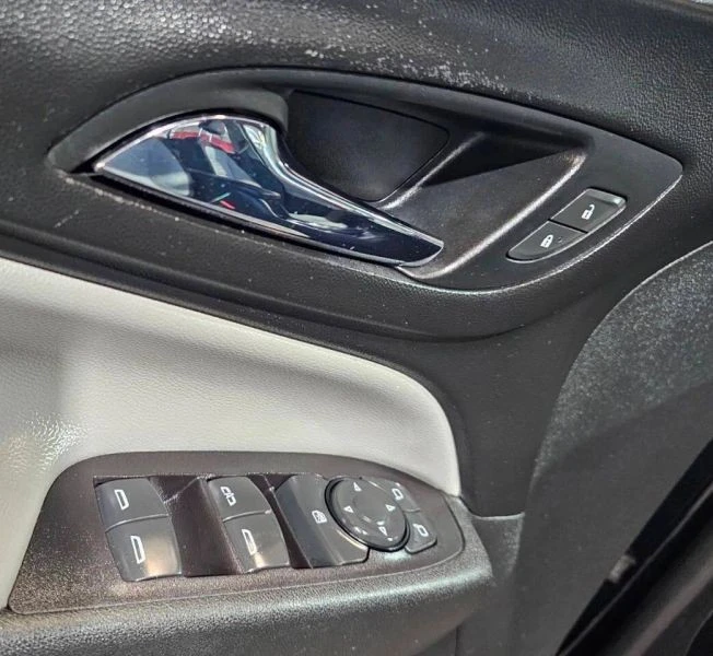 2019 Chevrolet Equinox - Image 11 of 12