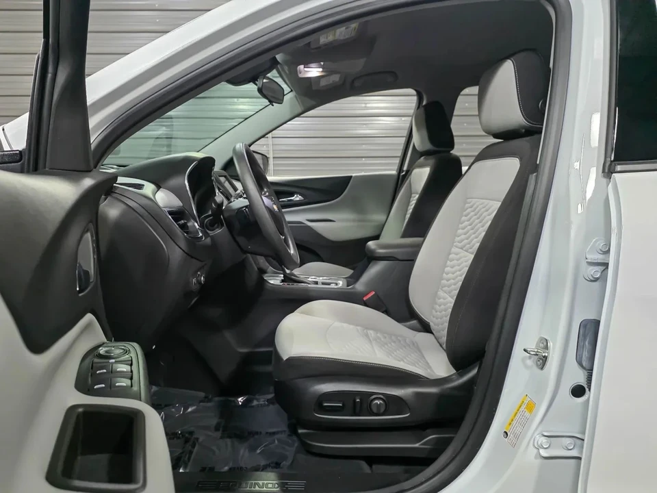 2019 Chevrolet Equinox - Image 13 of 21