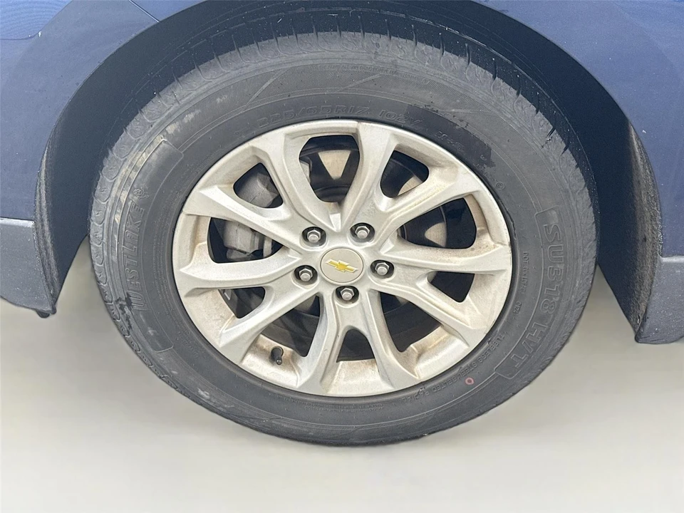 2019 Chevrolet Equinox - Image 9 of 15
