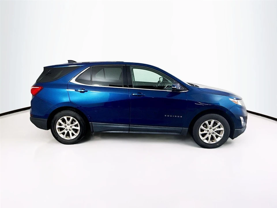 2019 Chevrolet Equinox - Image 10 of 15