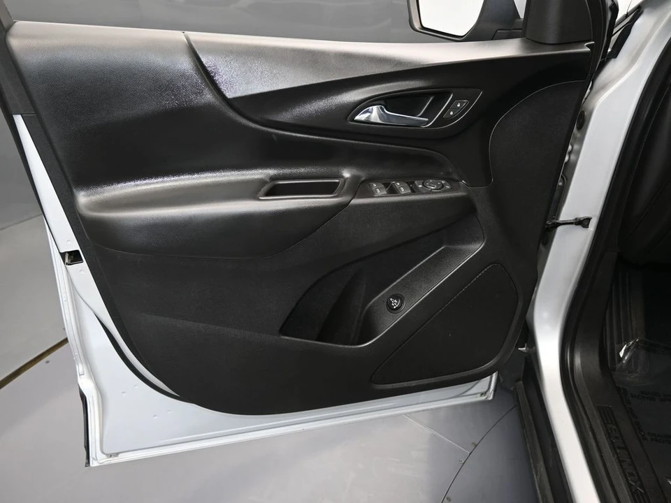 2019 Chevrolet Equinox - Image 11 of 12
