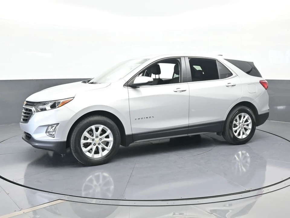 2019 Chevrolet Equinox - Image 2 of 12