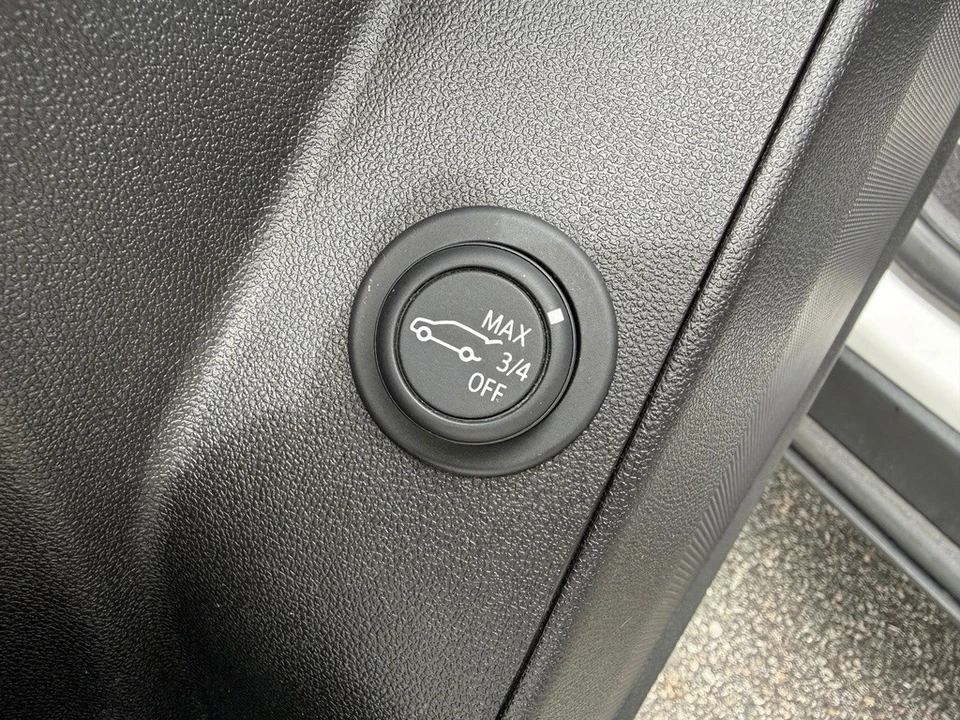 2019 Chevrolet Equinox - Image 13 of 21