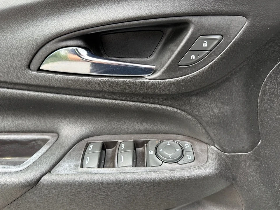 2019 Chevrolet Equinox - Image 12 of 21