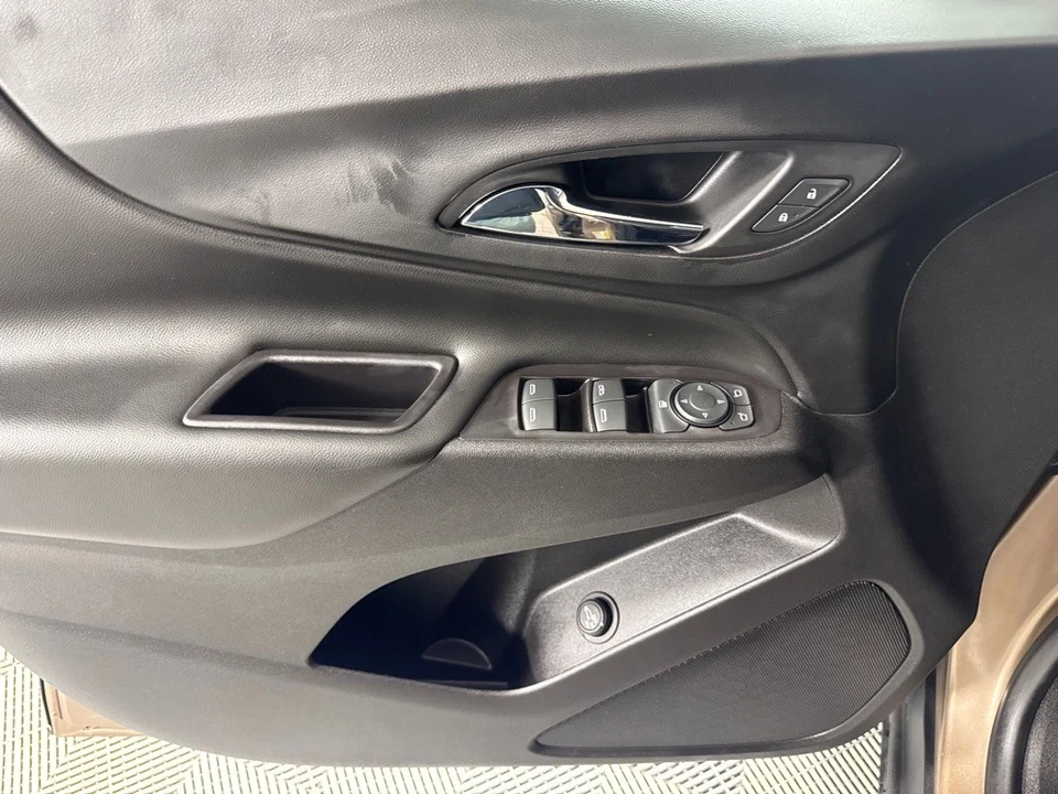 2019 Chevrolet Equinox - Image 10 of 12