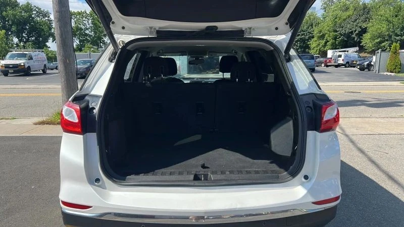 2019 Chevrolet Equinox - Image 10 of 12