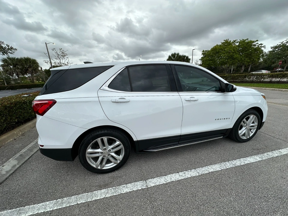 2019 Chevrolet Equinox - Image 10 of 21
