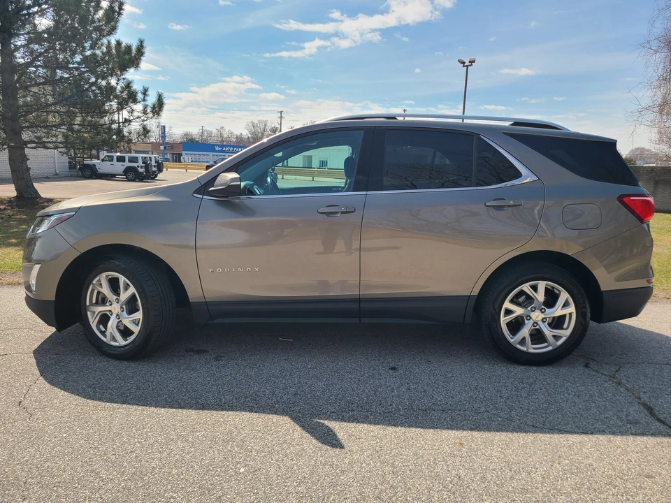 2019 Chevrolet Equinox - Image 2 of 21