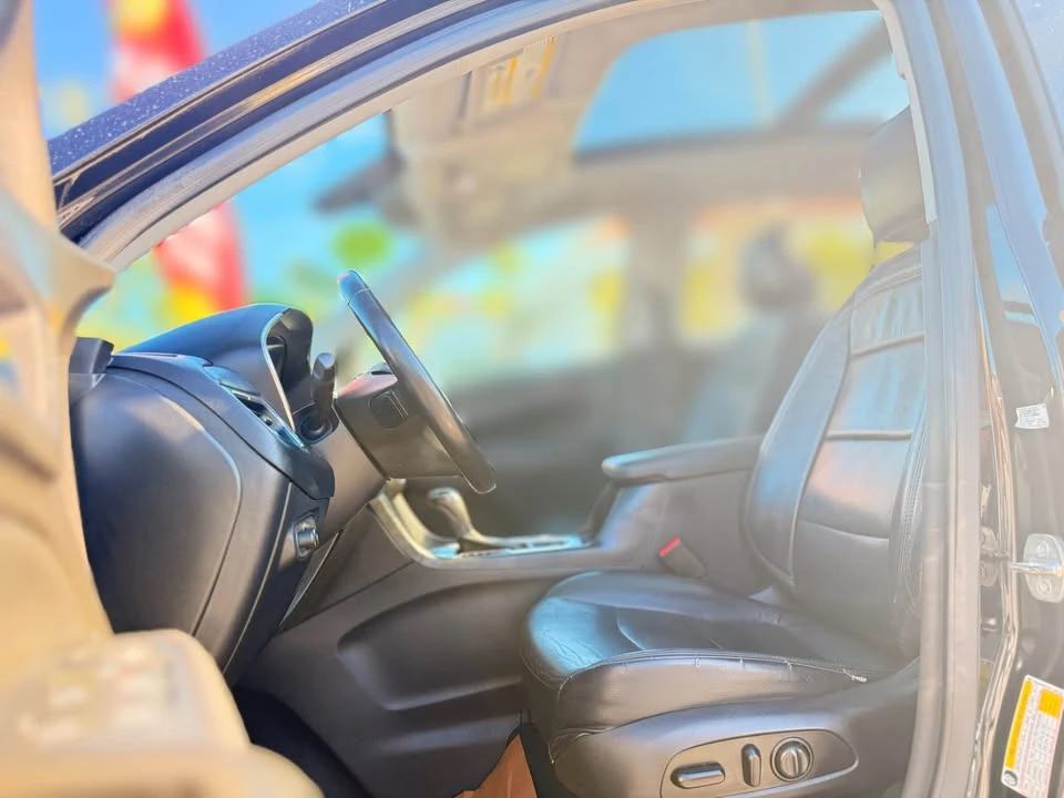 2019 Chevrolet Equinox - Image 8 of 16