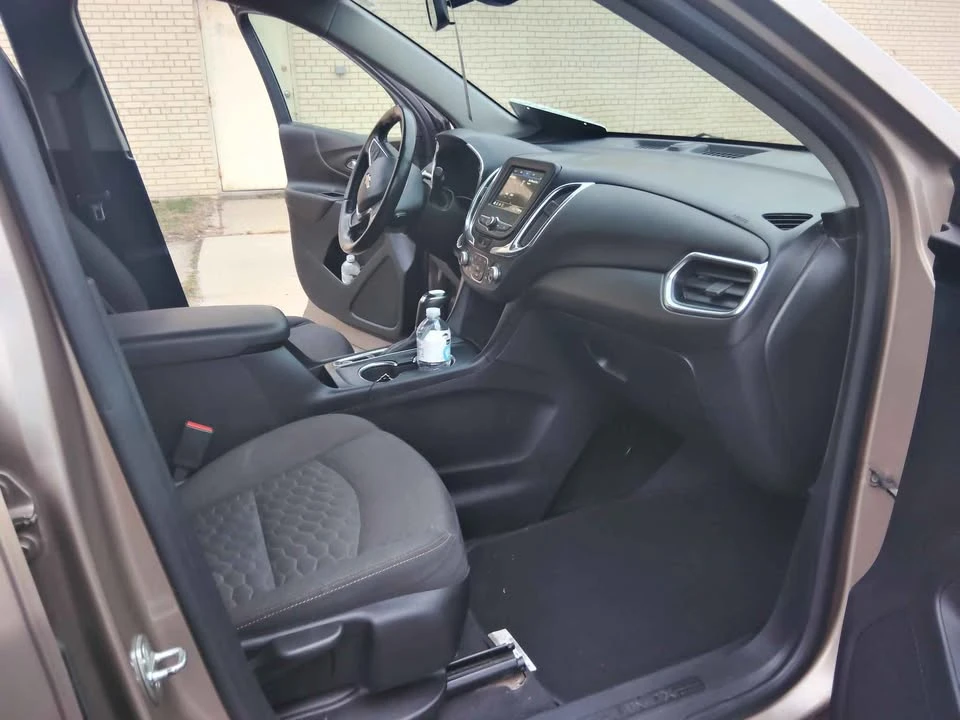 2019 Chevrolet Equinox - Image 5 of 11