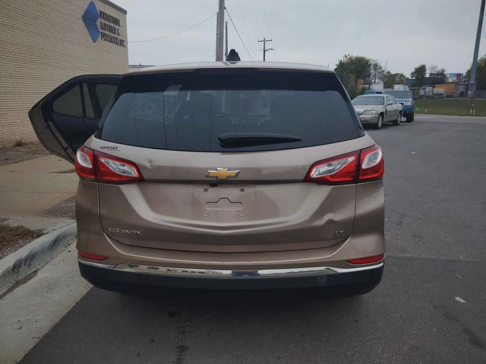 2019 Chevrolet Equinox - Image 2 of 11