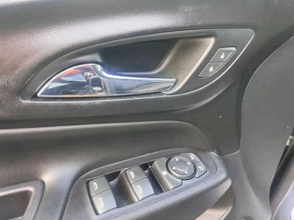 2019 Chevrolet Equinox - Image 18 of 20