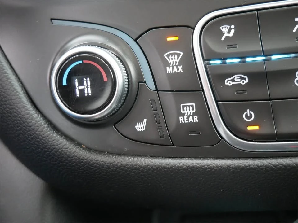 2019 Chevrolet Equinox - Image 14 of 17