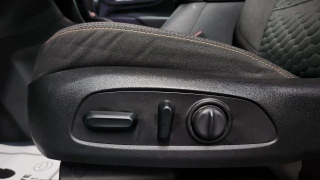 2019 Chevrolet Equinox - Image 10 of 12