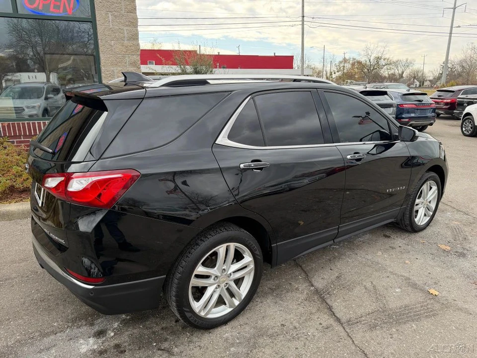 2019 Chevrolet Equinox - Image 5 of 12