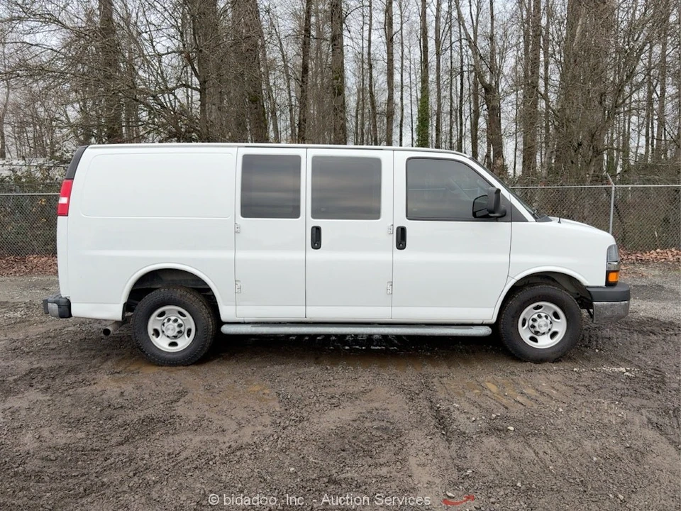 2019 Chevrolet Express - Image 6 of 12