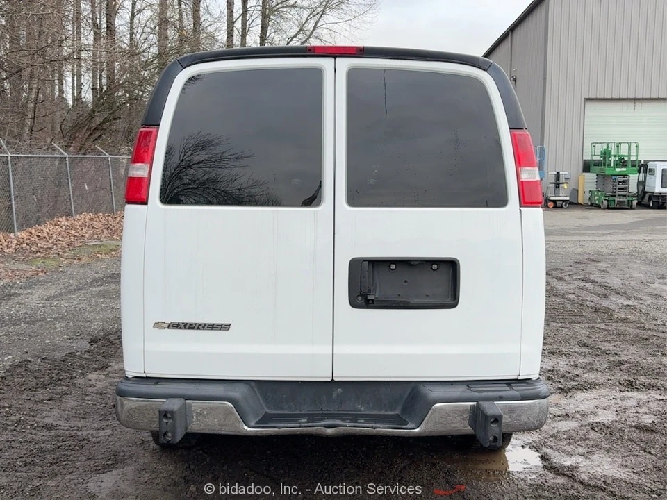2019 Chevrolet Express - Image 8 of 12