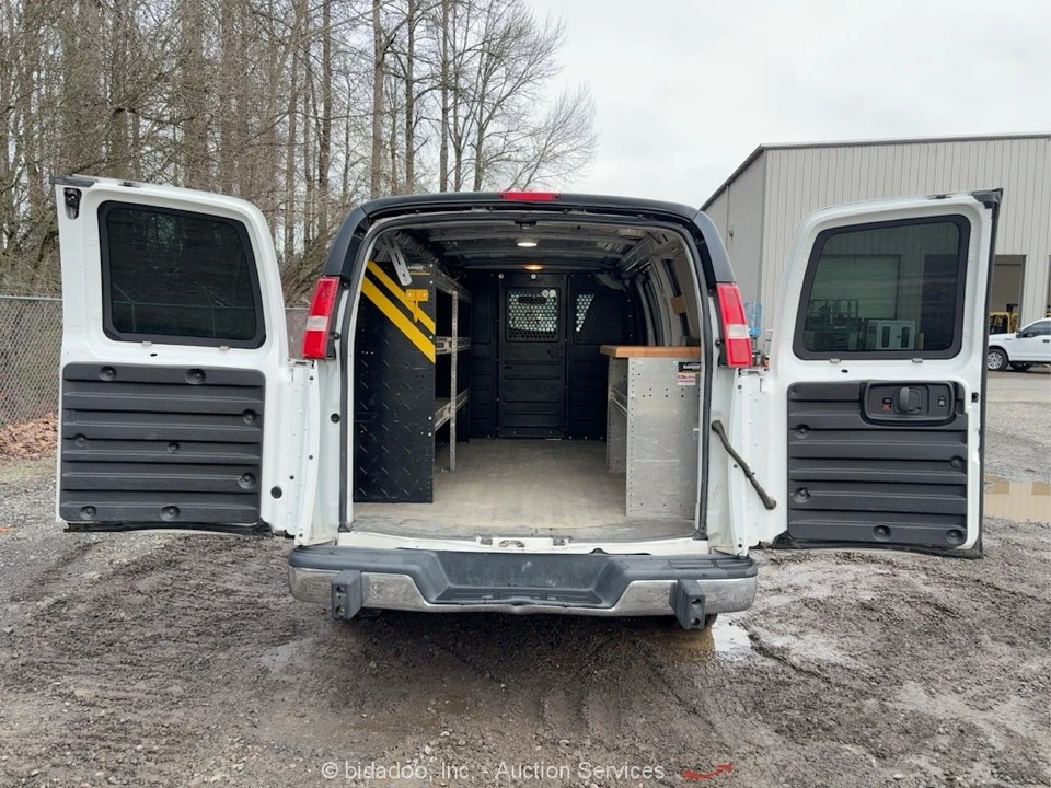 2019 Chevrolet Express - Image 10 of 12