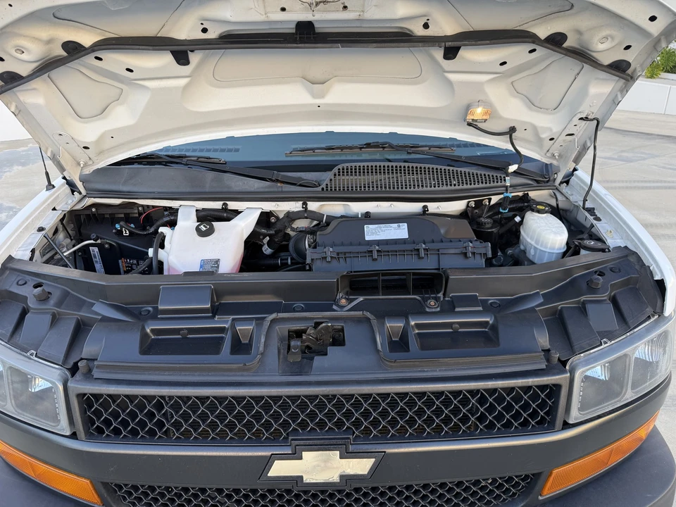 2019 Chevrolet Express - Image 21 of 21