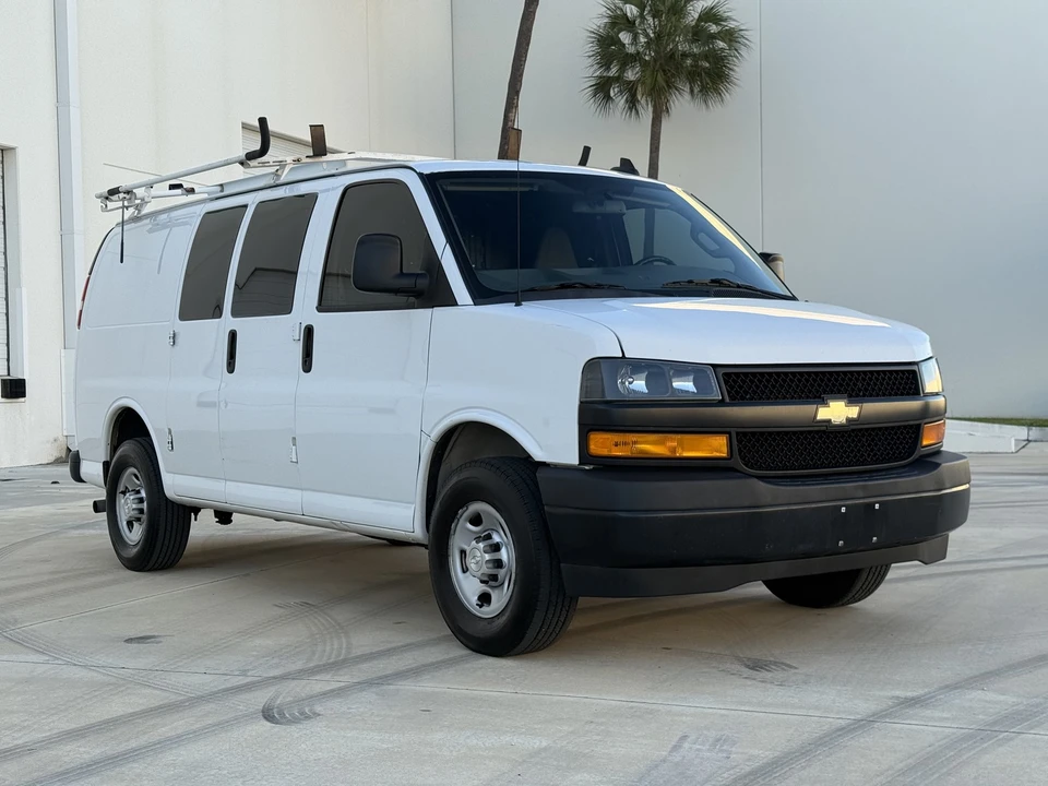 2019 Chevrolet Express - Image 7 of 21