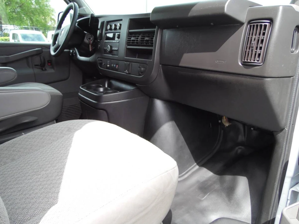 2019 Chevrolet Express - Image 19 of 21