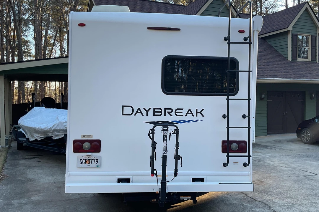 2019 Chevrolet Express - Image 5 of 23
