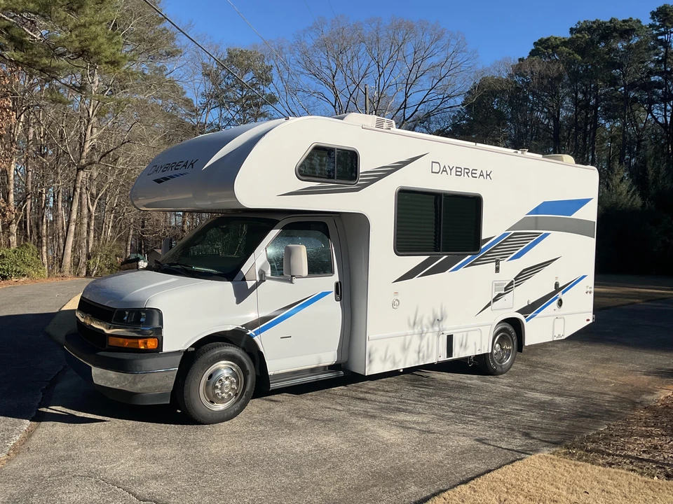 2019 Chevrolet Express - Image 6 of 23