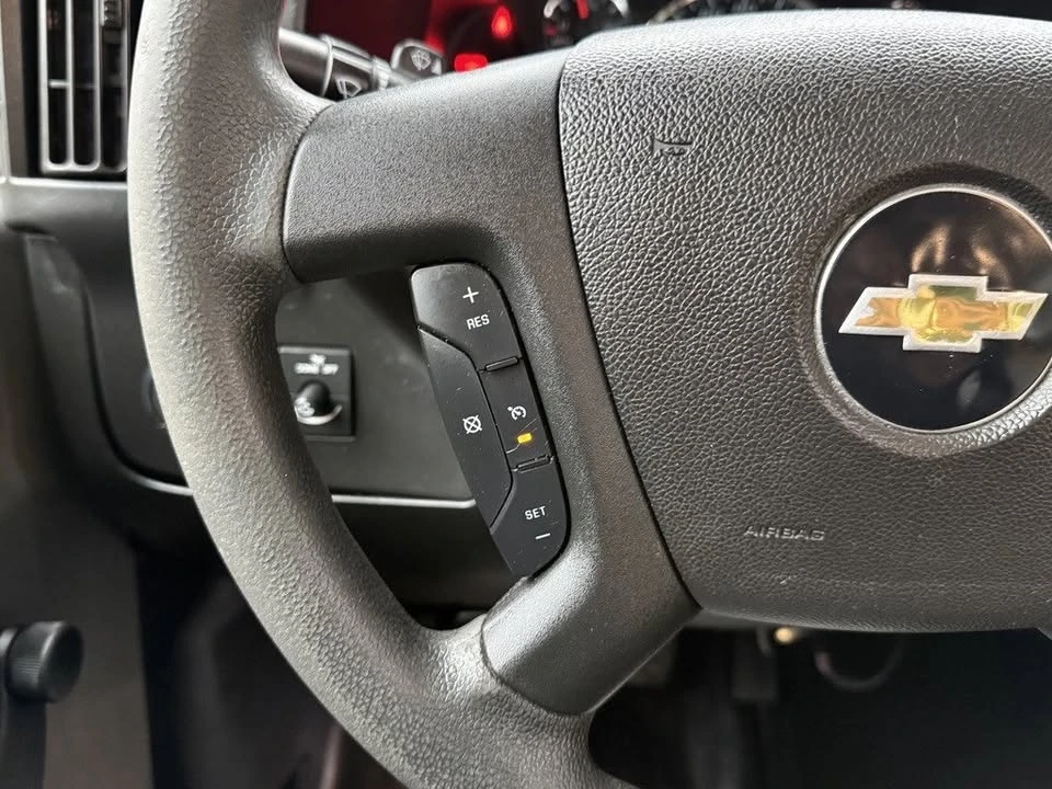 2019 Chevrolet Express - Image 15 of 20