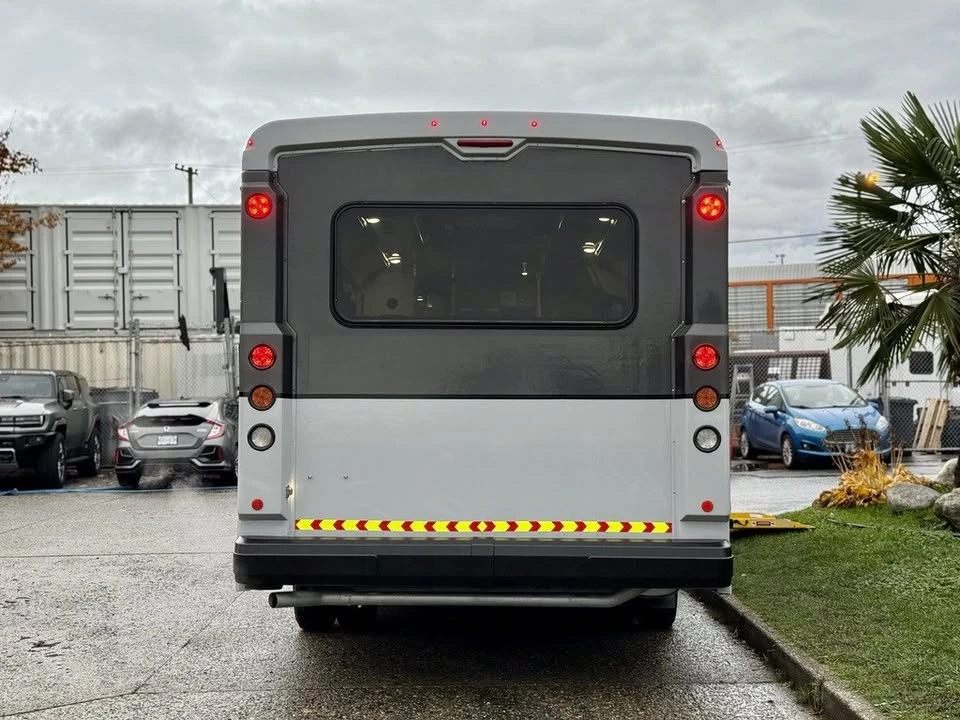 2019 Chevrolet Express - Image 6 of 20
