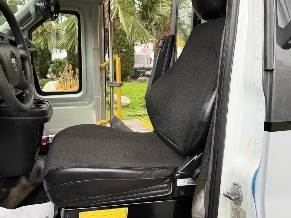 2019 Chevrolet Express - Image 17 of 20