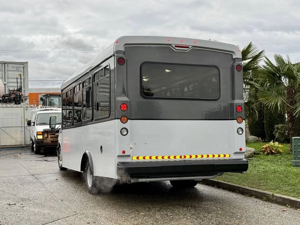 2019 Chevrolet Express - Image 5 of 20