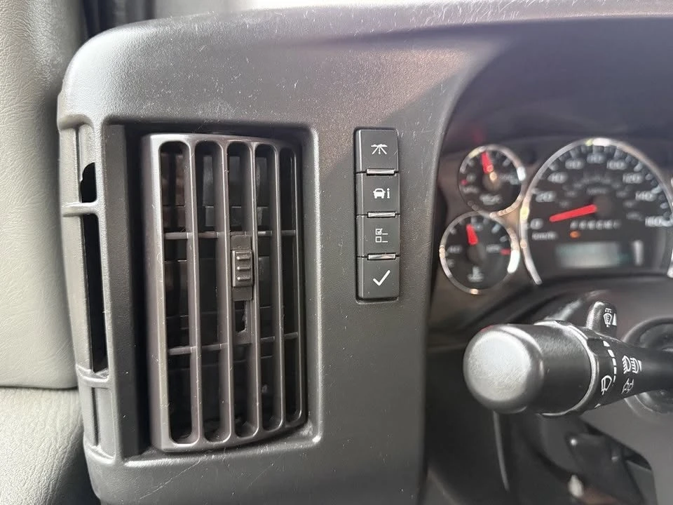 2019 Chevrolet Express - Image 13 of 20