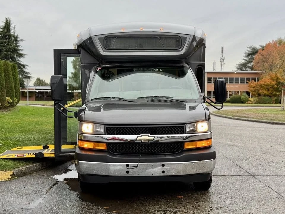 2019 Chevrolet Express - Image 9 of 20
