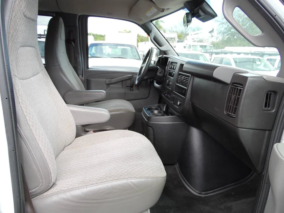2019 Chevrolet Express - Image 20 of 21