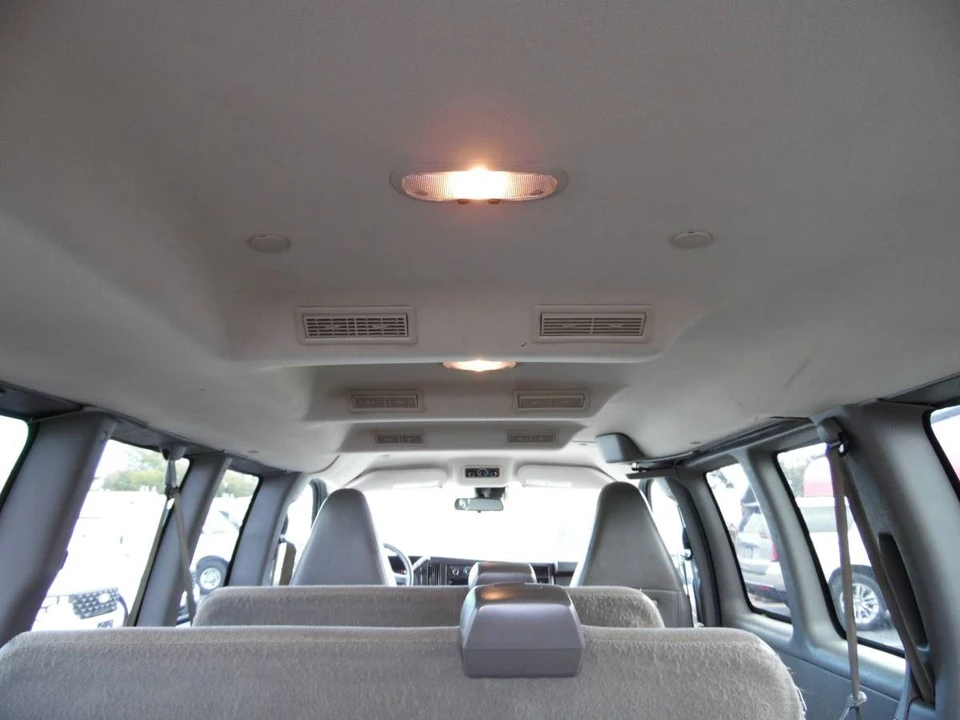 2019 Chevrolet Express - Image 8 of 21