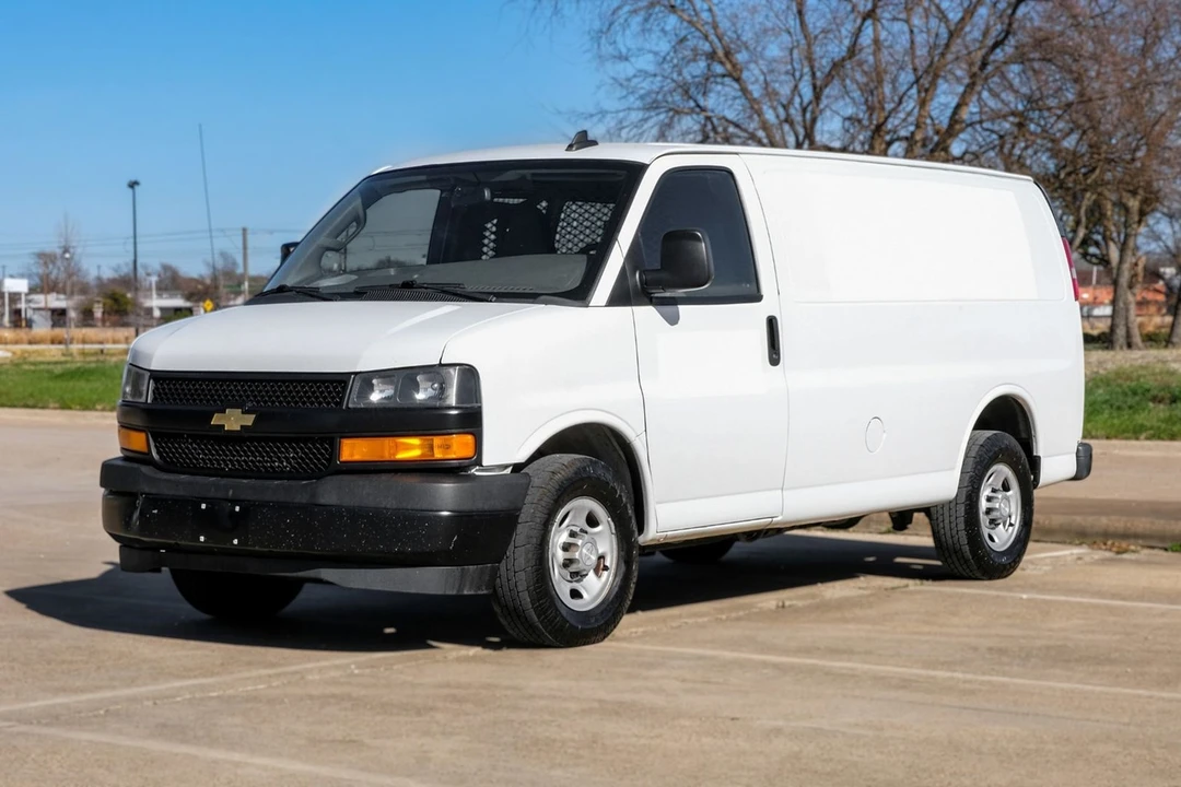 2019 Chevrolet Express - Image 2 of 21