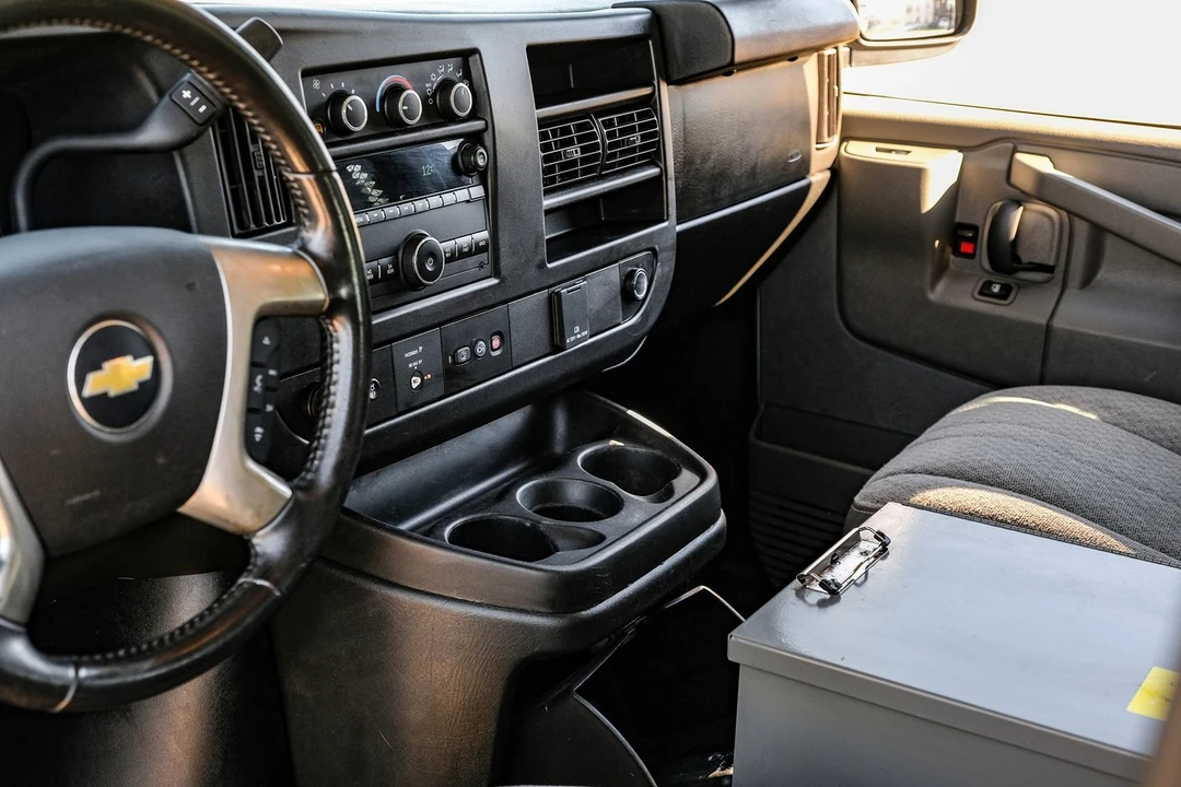 2019 Chevrolet Express - Image 21 of 21