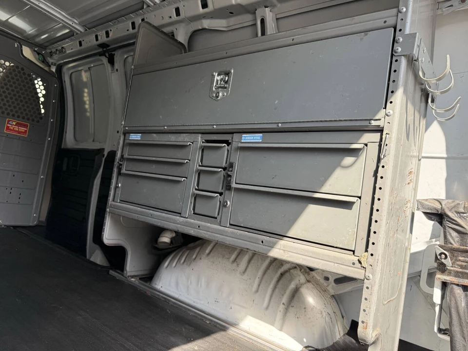 2019 Chevrolet Express - Image 14 of 21