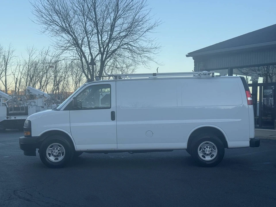 2019 Chevrolet Express - Image 7 of 21