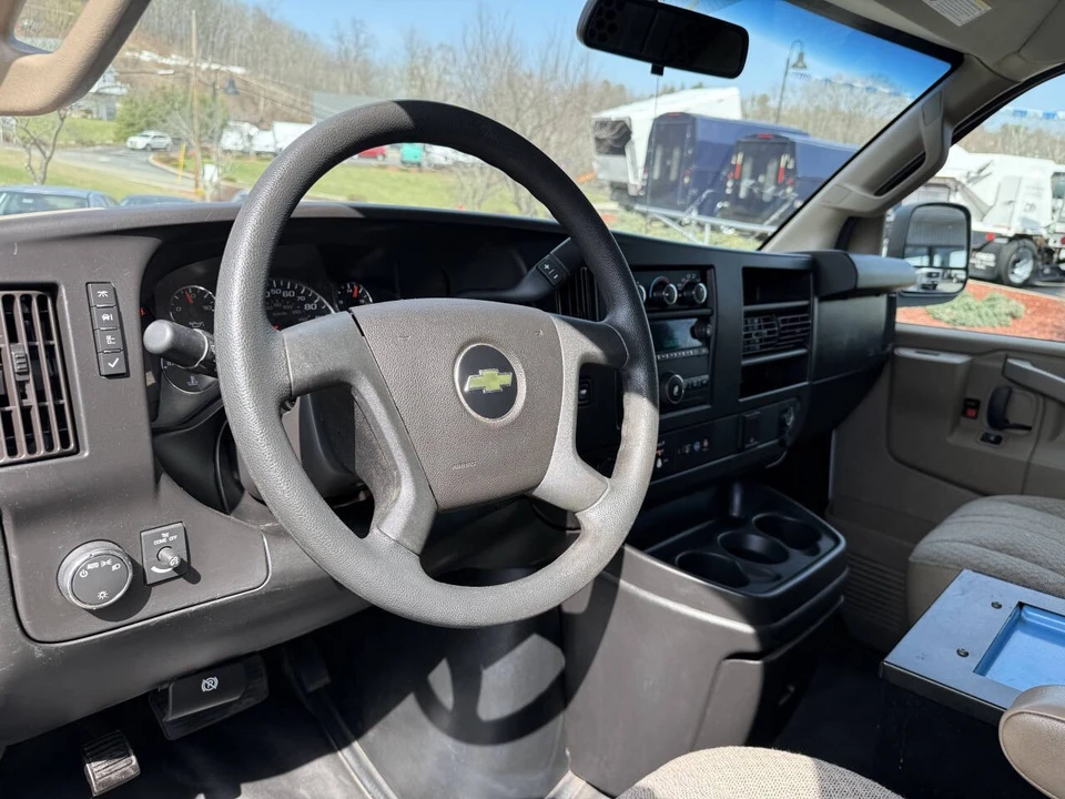 2019 Chevrolet Express - Image 21 of 21