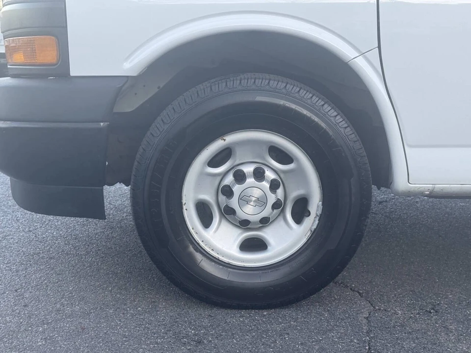 2019 Chevrolet Express - Image 6 of 21