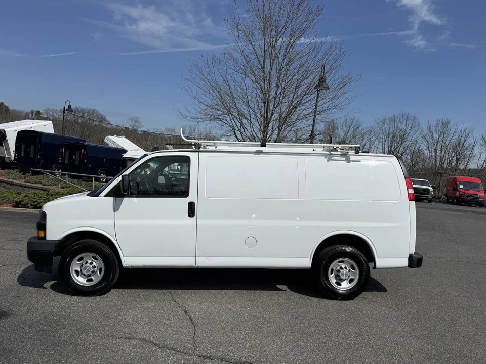 2019 Chevrolet Express - Image 8 of 21